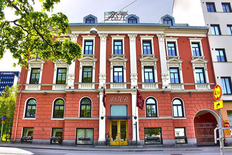 Hotel Astor Vaasan keskustassa