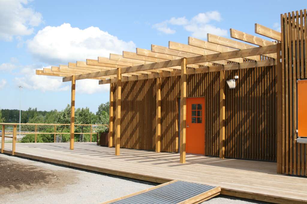 Café building in Onkilahti Park.