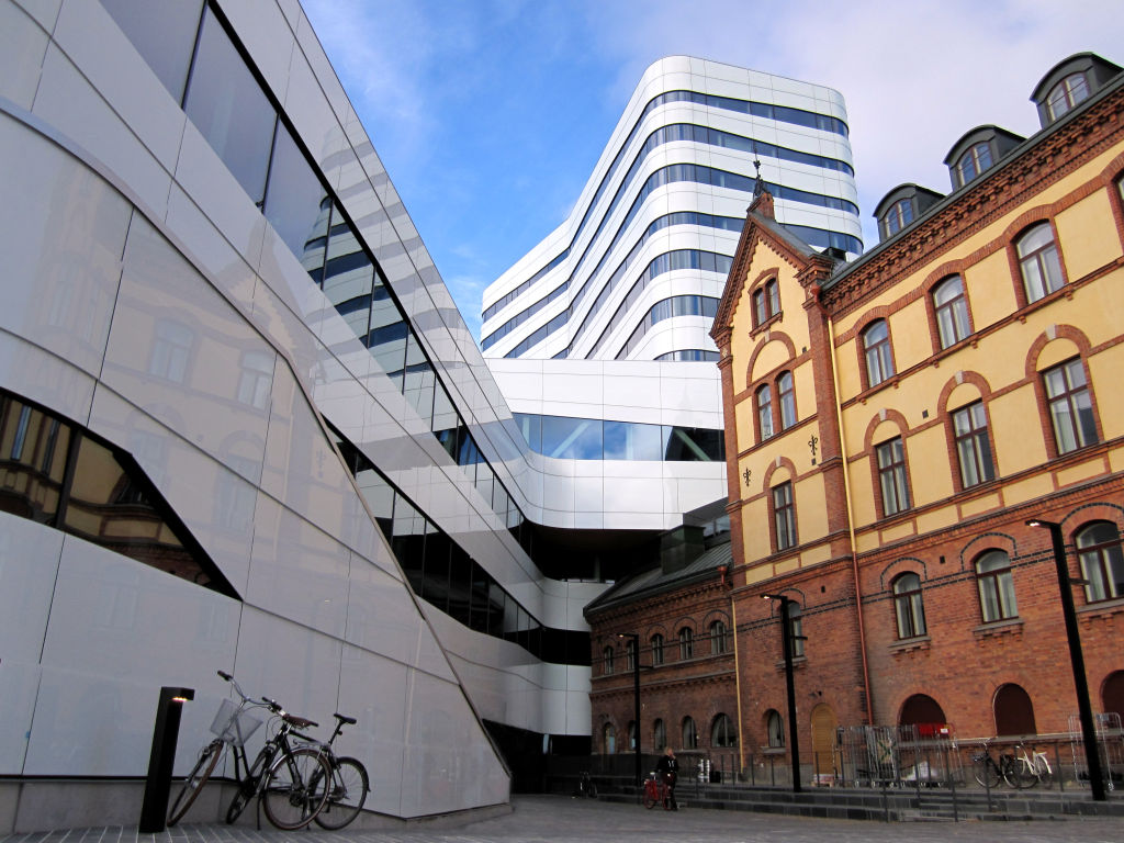 Väven, entrance from Rådhusparken.